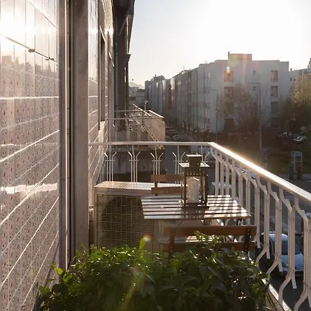 East River - T4 Junto Ao Altice Forum - * Braga