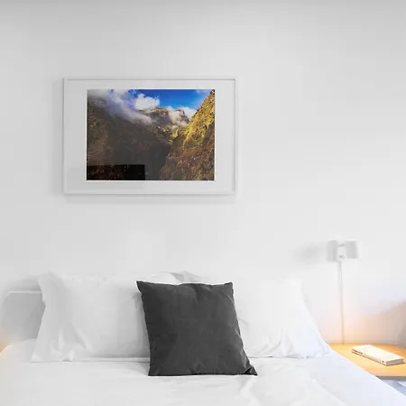 East River - T4 Junto Ao Altice Forum - * Μπράγκα