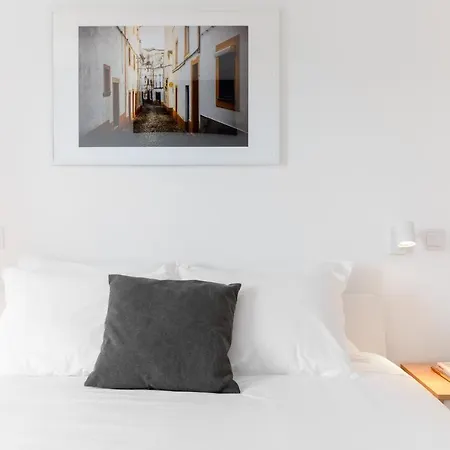 East River - T4 Junto Ao Altice Forum - Апартаменты