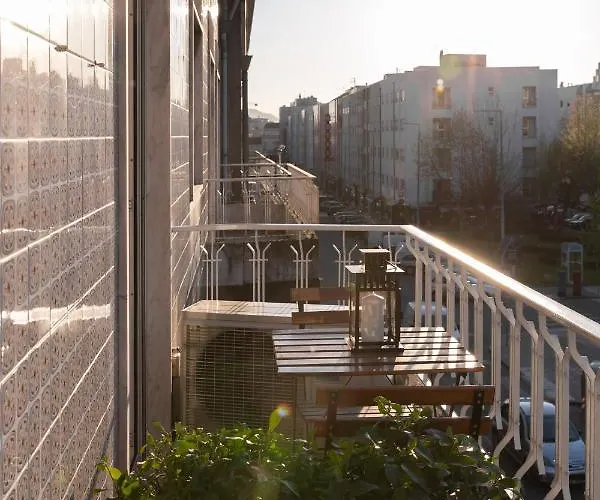 East River - T4 Junto Ao Altice Forum - * Braga