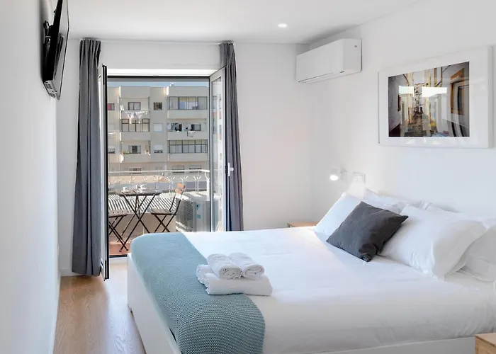 East River - T4 Junto Ao Altice Forum - *